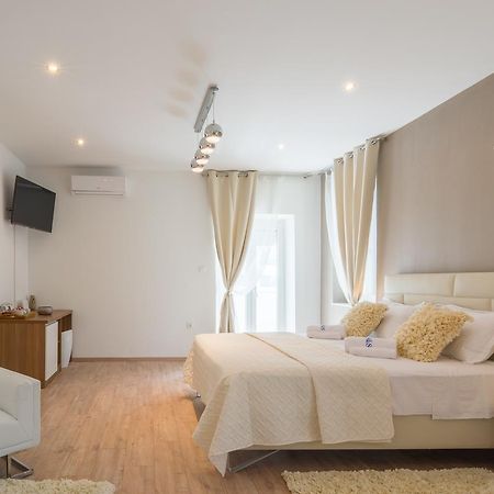 Rooms Sea & Sun With Private Parking Zadar Buitenkant foto