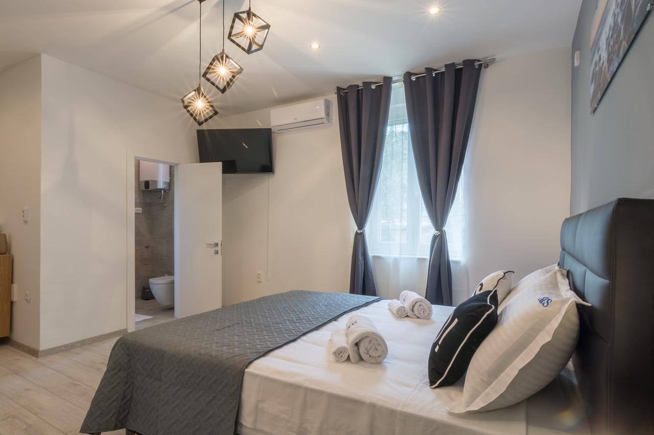 Rooms Sea & Sun With Private Parking Zadar Buitenkant foto