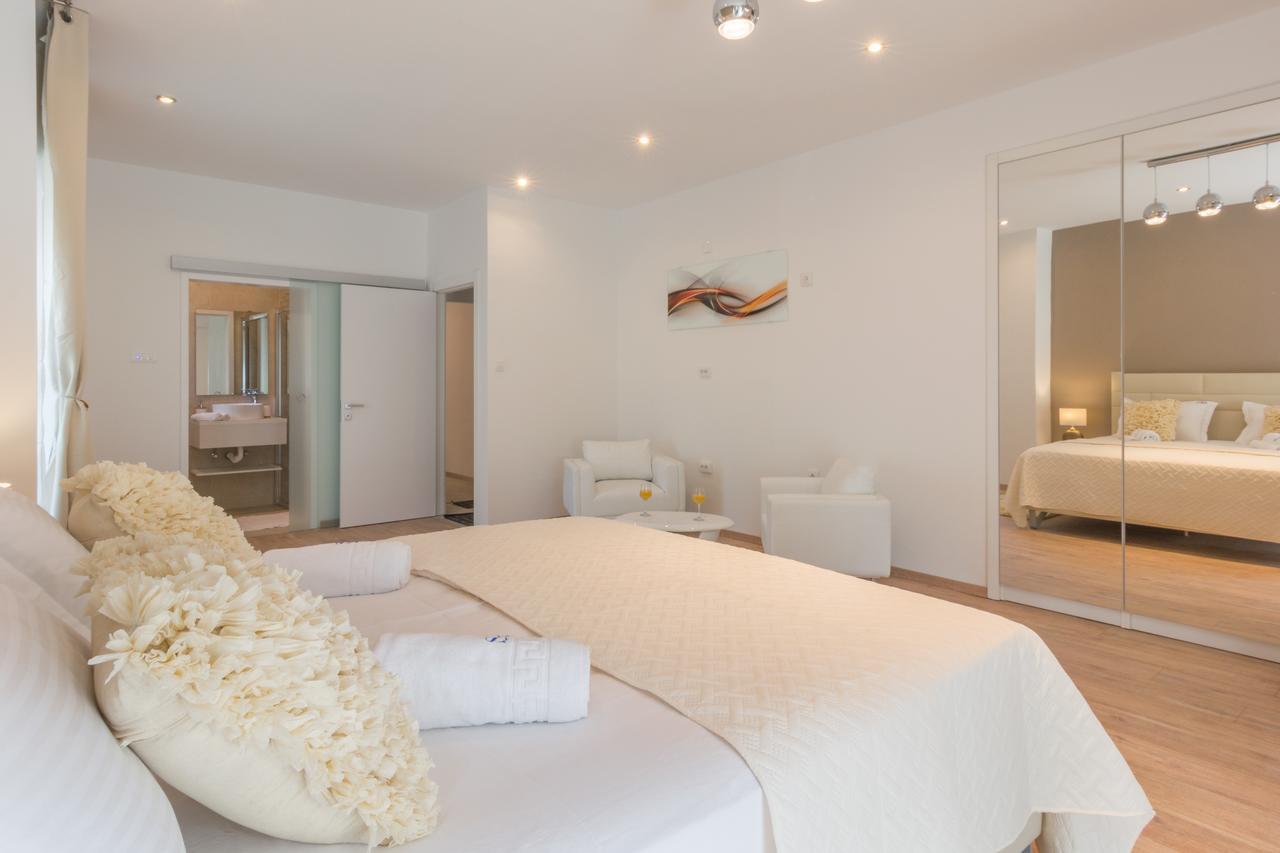 Rooms Sea & Sun With Private Parking Zadar Buitenkant foto